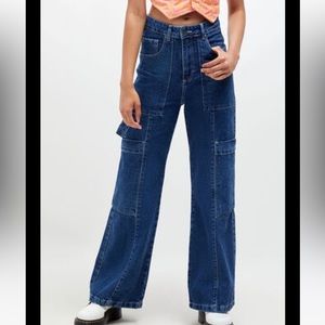 Wide-leg Utility Jeans